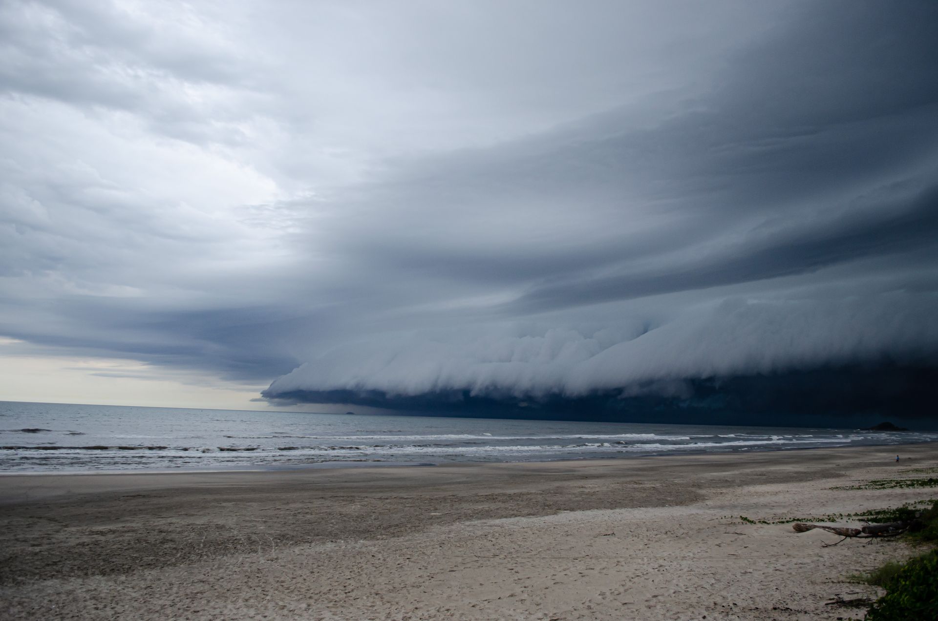Shelf Cloud